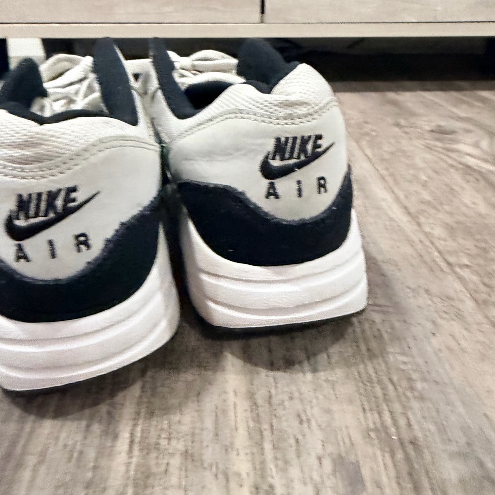 Nike size 6.5 big kid Bundle- Jordans/ Airmax 1 - Picture 14 of 16